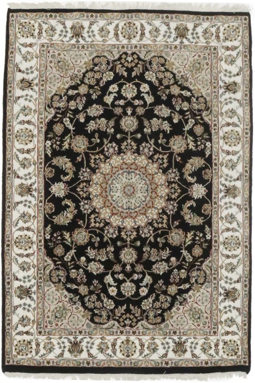 Black Floral 3'5X5'5 Indo-Nain Oriental Rug