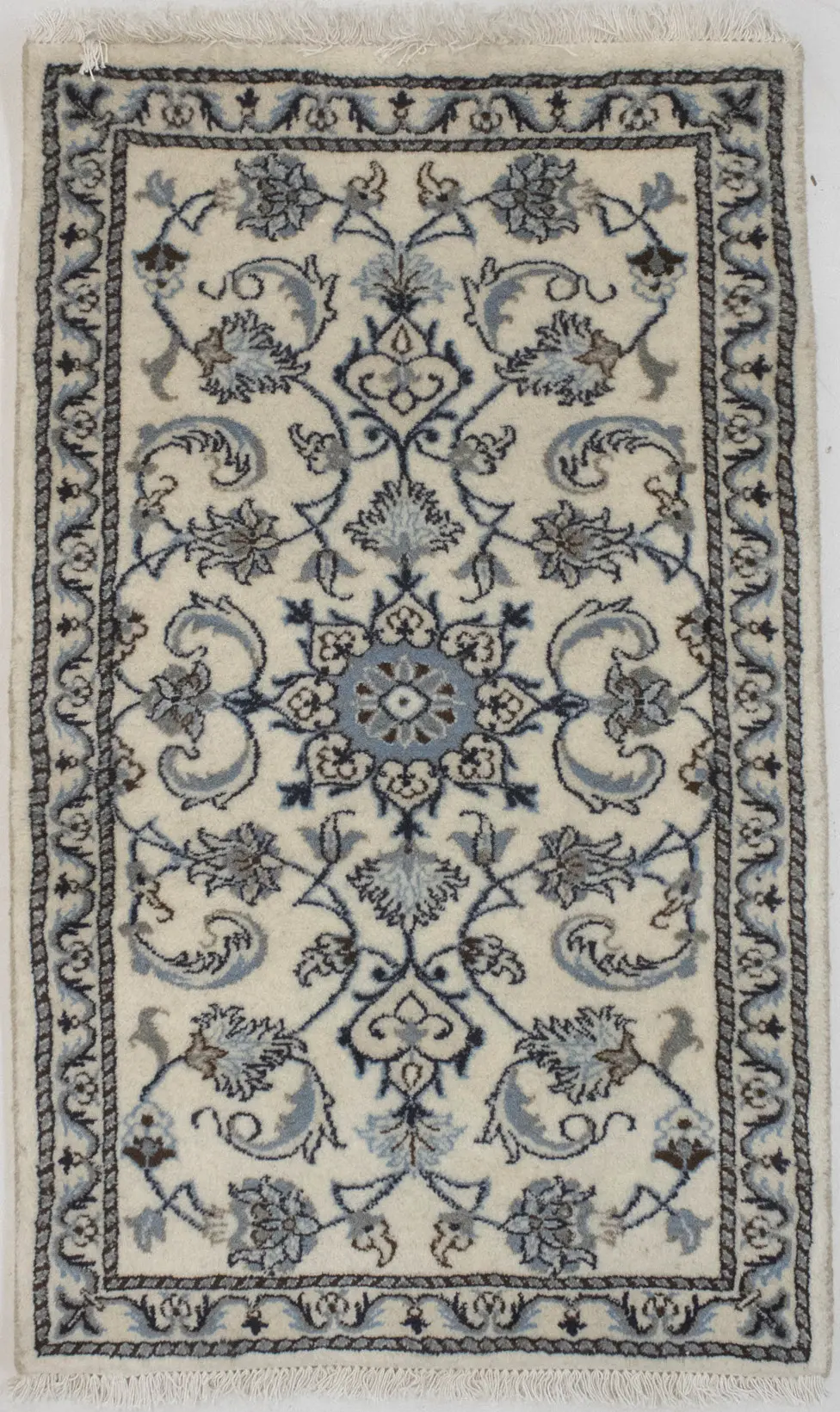 Cream Floral Classic 2'4X4 Nain Persian Rug