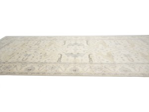 Cream Floral 9X18 Oushak Oriental Rug