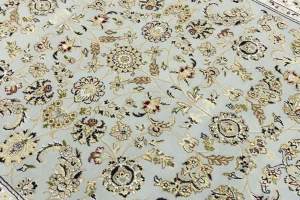 Light Blue Traditional 6X8 Indo-Nain Oriental Rug