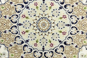 Cream Floral 6X6 Indo-Nain Round Oriental Rug
