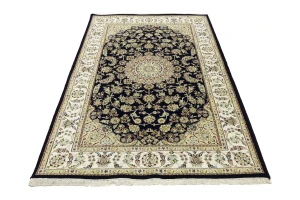 Dark Navy Floral 5X7 Indo-Nain Oriental Rug