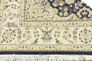 Dark Navy Floral 5X7 Indo-Nain Oriental Rug
