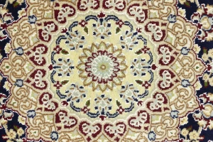 Dark Navy Floral 5X7 Indo-Nain Oriental Rug