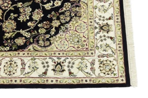 Black Floral 4X6 Indo-Nain Oriental Rug