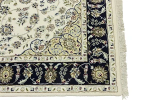 Cream Floral 4X6 Indo-Nain Oriental Rug