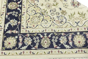 Cream Floral 4X6 Indo-Nain Oriental Rug