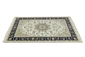 Cream Floral 4X6 Indo-Nain Oriental Rug
