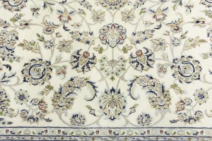 Cream Floral 6'5X10 Indo-Nain Oriental Rug