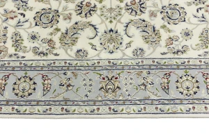 Cream Floral 6'5X10 Indo-Nain Oriental Rug
