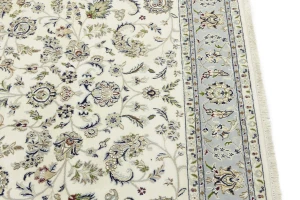 Cream Floral 6'5X10 Indo-Nain Oriental Rug