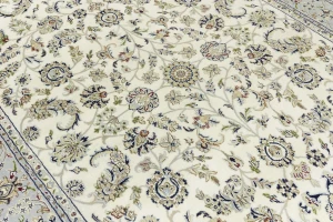 Cream Floral 6'5X10 Indo-Nain Oriental Rug