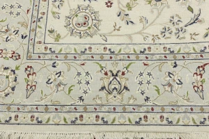 Cream Floral 6'5X10 Indo-Nain Oriental Rug