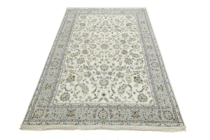Cream Floral 6'5X10 Indo-Nain Oriental Rug