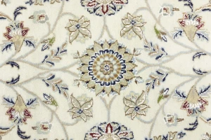 Cream Floral 6'5X10 Indo-Nain Oriental Rug