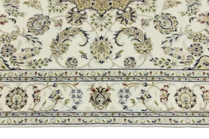Cream Floral 6'7X10 Indo-Nain Oriental Rug