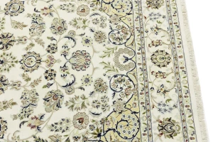Cream Floral 6'7X10 Indo-Nain Oriental Rug