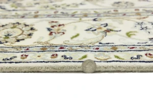 Cream Floral 6'7X10 Indo-Nain Oriental Rug