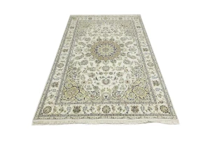 Cream Floral 6'7X10 Indo-Nain Oriental Rug
