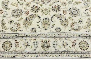Cream Floral 6'7X10 Indo-Nain Oriental Rug