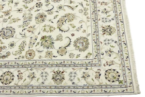 Cream Floral 6'7X10 Indo-Nain Oriental Rug