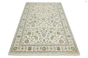 Cream Floral 6'7X10 Indo-Nain Oriental Rug