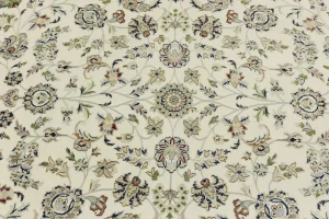 Cream Floral 6'7X10 Indo-Nain Oriental Rug