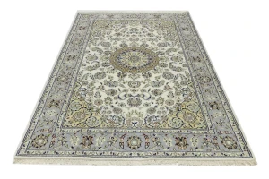 Cream Floral 6X9 Indo-Nain Oriental Rug