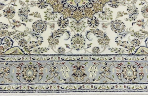 Cream Floral 6X9 Indo-Nain Oriental Rug
