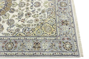 Cream Floral 6X9 Indo-Nain Oriental Rug