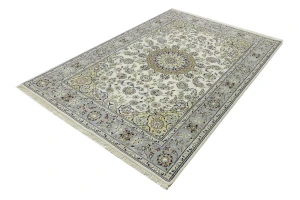 Cream Floral 6X9 Indo-Nain Oriental Rug