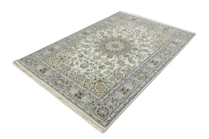 Cream Floral 6X9 Indo-Nain Oriental Rug