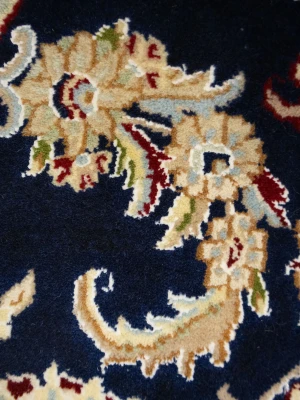 Dark Navy Floral 6X6 Indo-Nain Oriental Round Rug