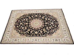 Black Floral 8X10 Indo-Nain Oriental Rug