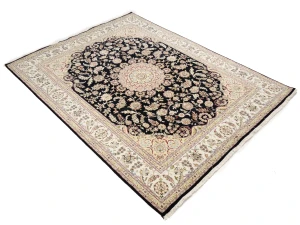 Black Floral 8X10 Indo-Nain Oriental Rug