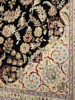 Black Floral 8X10 Indo-Nain Oriental Rug