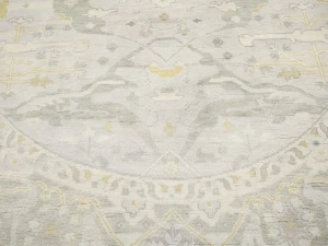 Muted Light Gray Floral Traditional 9X9 Oushak Oriental Round Rug