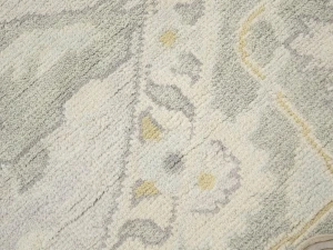 Muted Light Gray Floral Traditional 9X9 Oushak Oriental Round Rug