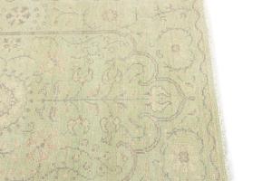 Muted Light Green Floral 4x6 Transitional Oriental Round Rug