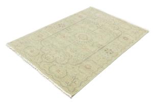 Muted Light Green Floral 4x6 Transitional Oriental Round Rug