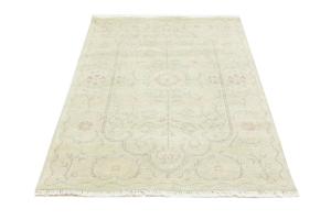 Muted Light Green Floral 4x6 Transitional Oriental Round Rug