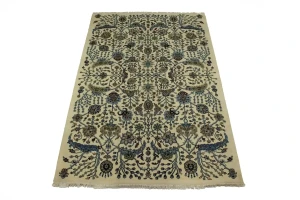 Cream Classic Floral 7X10 Traditional Indo-Kashan Oriental Rug