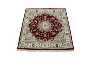 Red Floral 4X4 Indo-Nain Oriental Square Rug