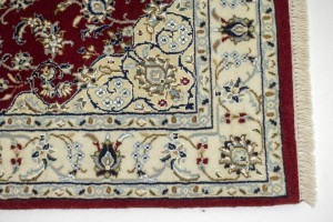 Red Floral 4X4 Indo-Nain Oriental Square Rug