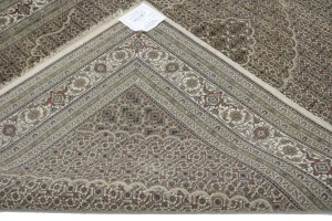 Cream Floral Geometric 7X10 Indo-Tabriz Fish Mahi Oriental Rug
