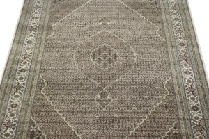Cream Floral Geometric 7X10 Indo-Tabriz Fish Mahi Oriental Rug