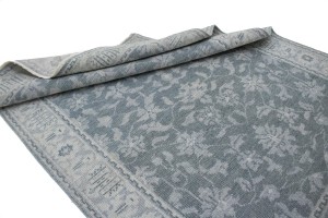 Muted Floral 5X8 Transitional Oriental Rug