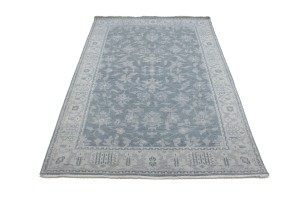 Muted Floral 5X8 Transitional Oriental Rug