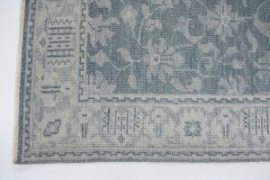Muted Floral 5X8 Transitional Oriental Rug