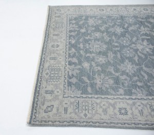 Muted Floral 5X8 Transitional Oriental Rug